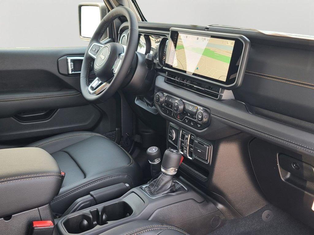 new 2025 Jeep Wrangler car, priced at $53,064