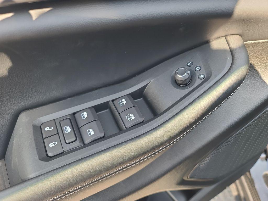 new 2025 Jeep Grand Cherokee car, priced at $40,552