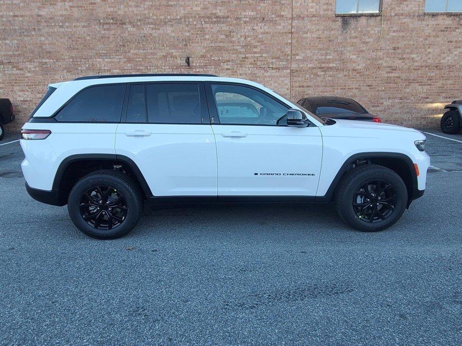 new 2024 Jeep Grand Cherokee car, priced at $43,788