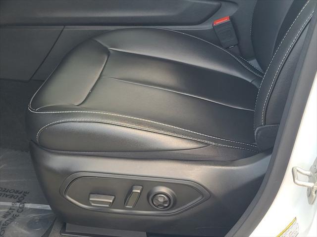 used 2024 Jeep Grand Cherokee car, priced at $37,500