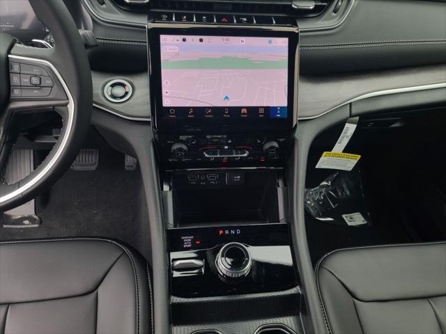 new 2025 Jeep Grand Cherokee car, priced at $43,301