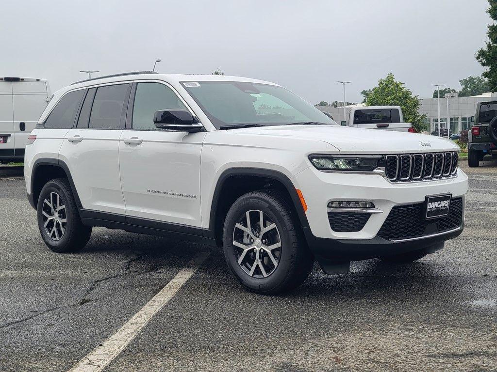 new 2025 Jeep Grand Cherokee car, priced at $44,719