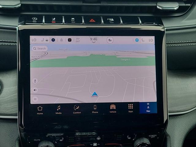 new 2025 Jeep Grand Cherokee car, priced at $43,301