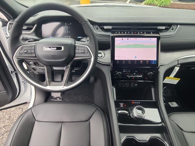 new 2025 Jeep Grand Cherokee car, priced at $43,301