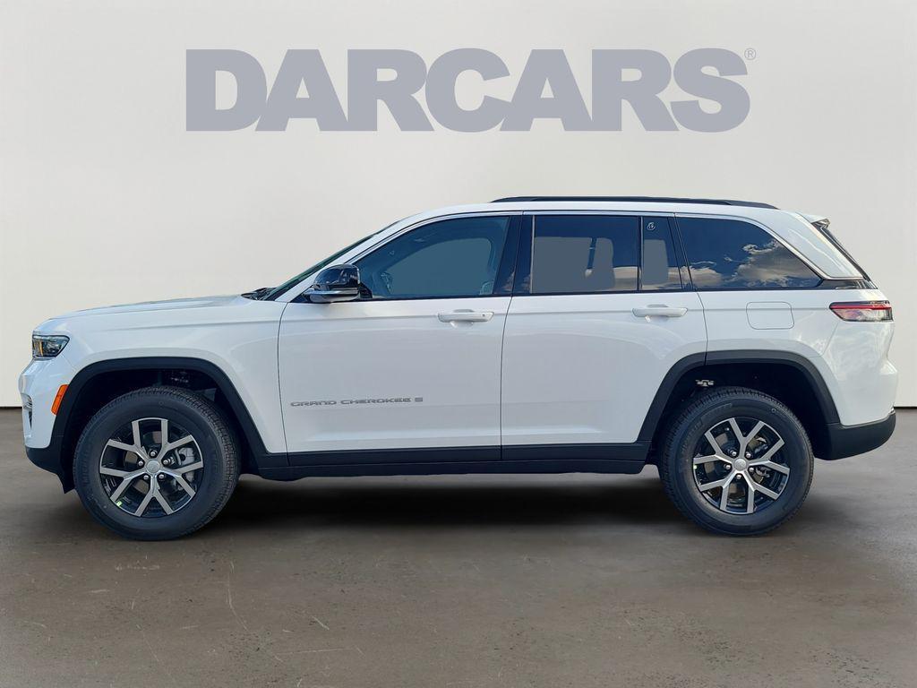 new 2025 Jeep Grand Cherokee car, priced at $44,844
