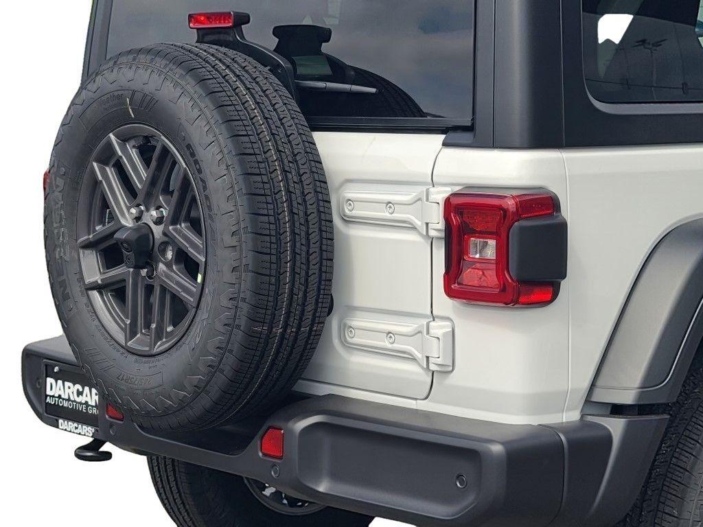 new 2025 Jeep Wrangler car, priced at $46,910