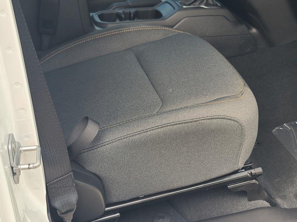 new 2025 Jeep Wrangler car, priced at $46,910