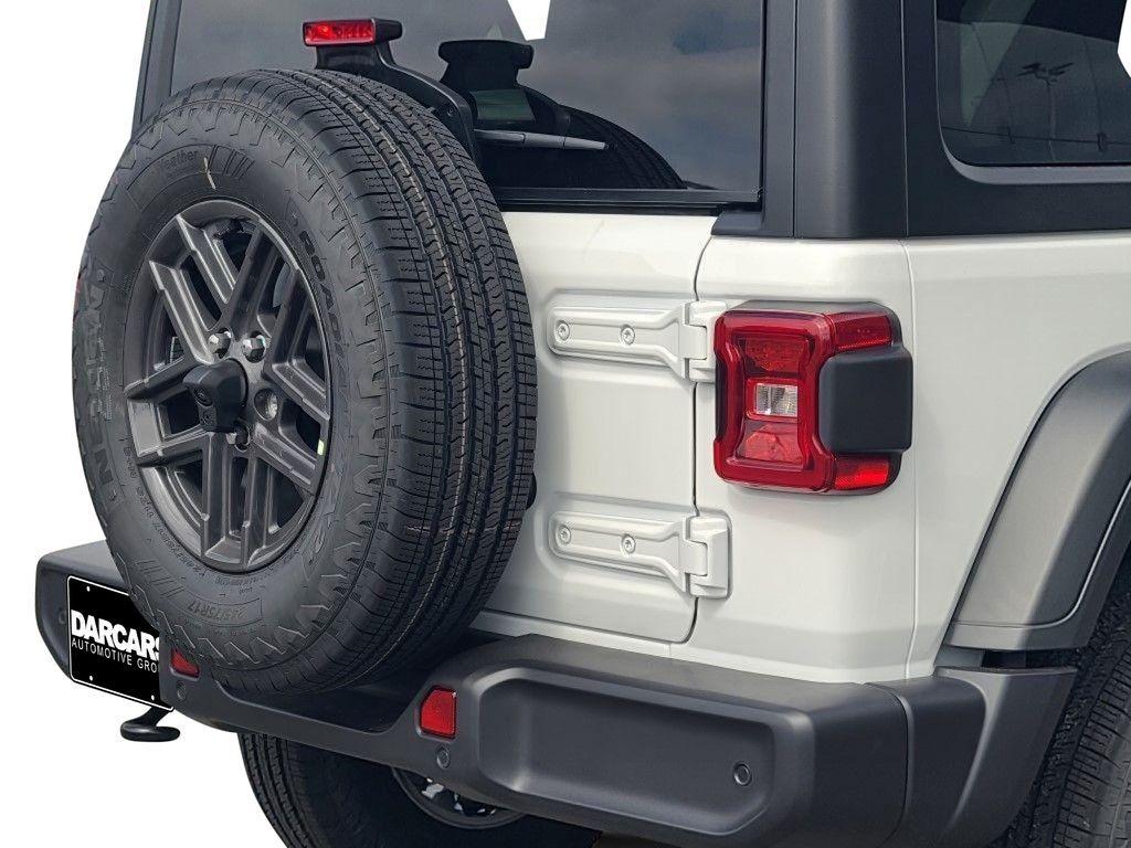 new 2025 Jeep Wrangler car, priced at $46,910