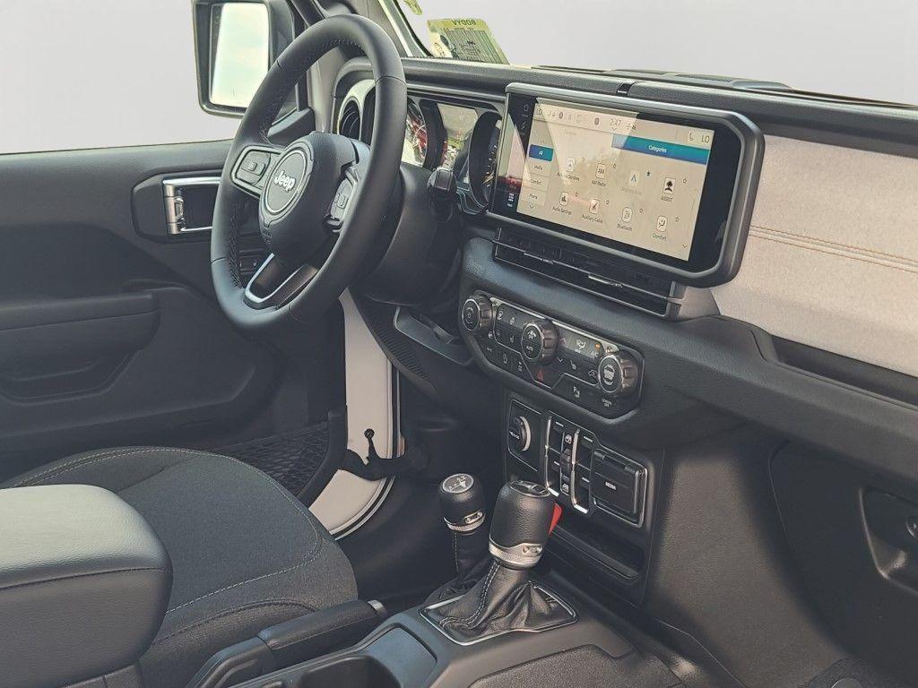 new 2025 Jeep Wrangler car, priced at $46,910