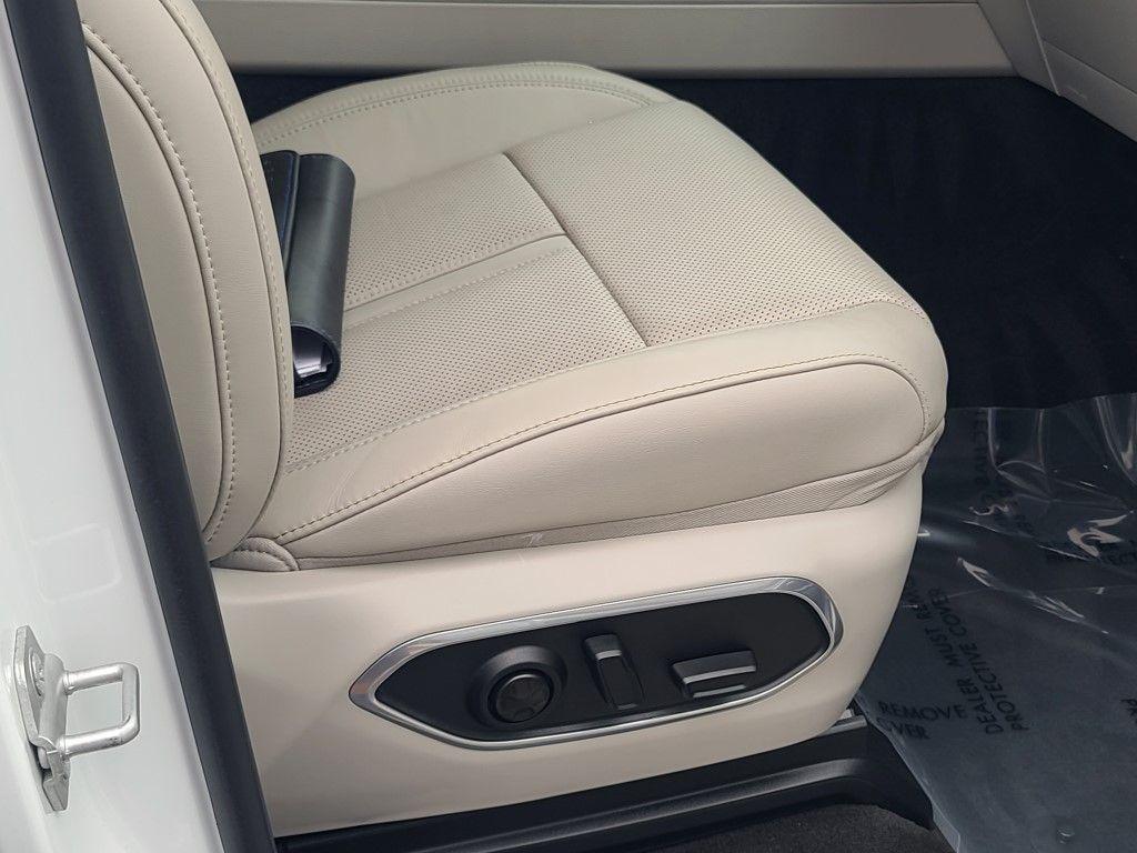 used 2022 Jeep Wagoneer car, priced at $34,800