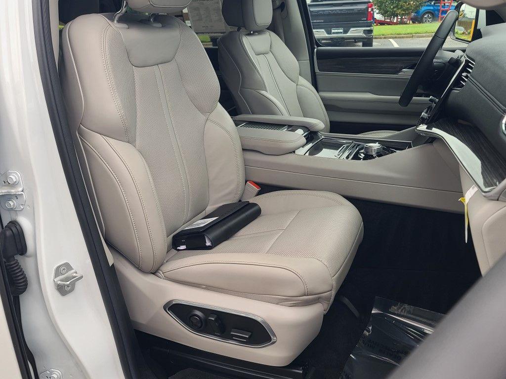 used 2022 Jeep Wagoneer car, priced at $34,800
