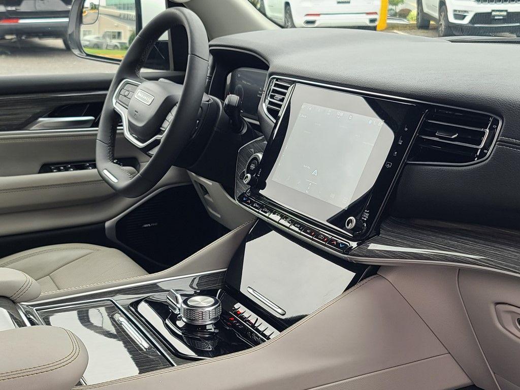 used 2022 Jeep Wagoneer car, priced at $34,800