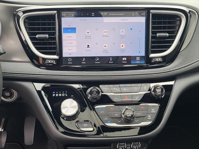 new 2025 Chrysler Pacifica car, priced at $44,927