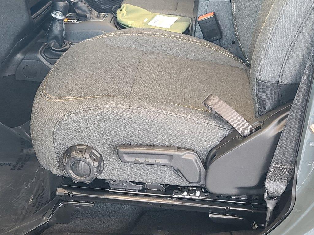 new 2025 Jeep Wrangler car, priced at $47,890