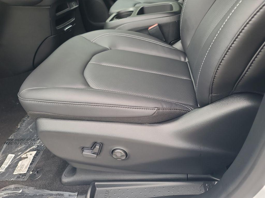 new 2026 Chrysler Pacifica car, priced at $39,840