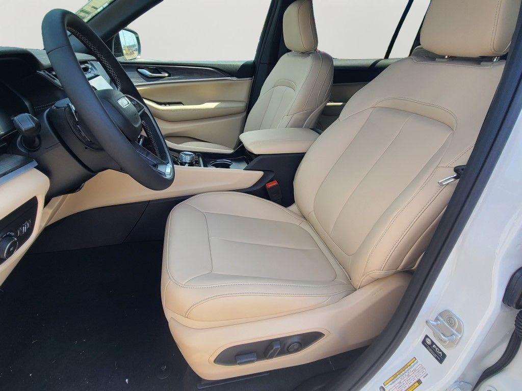new 2025 Jeep Grand Cherokee L car, priced at $46,519