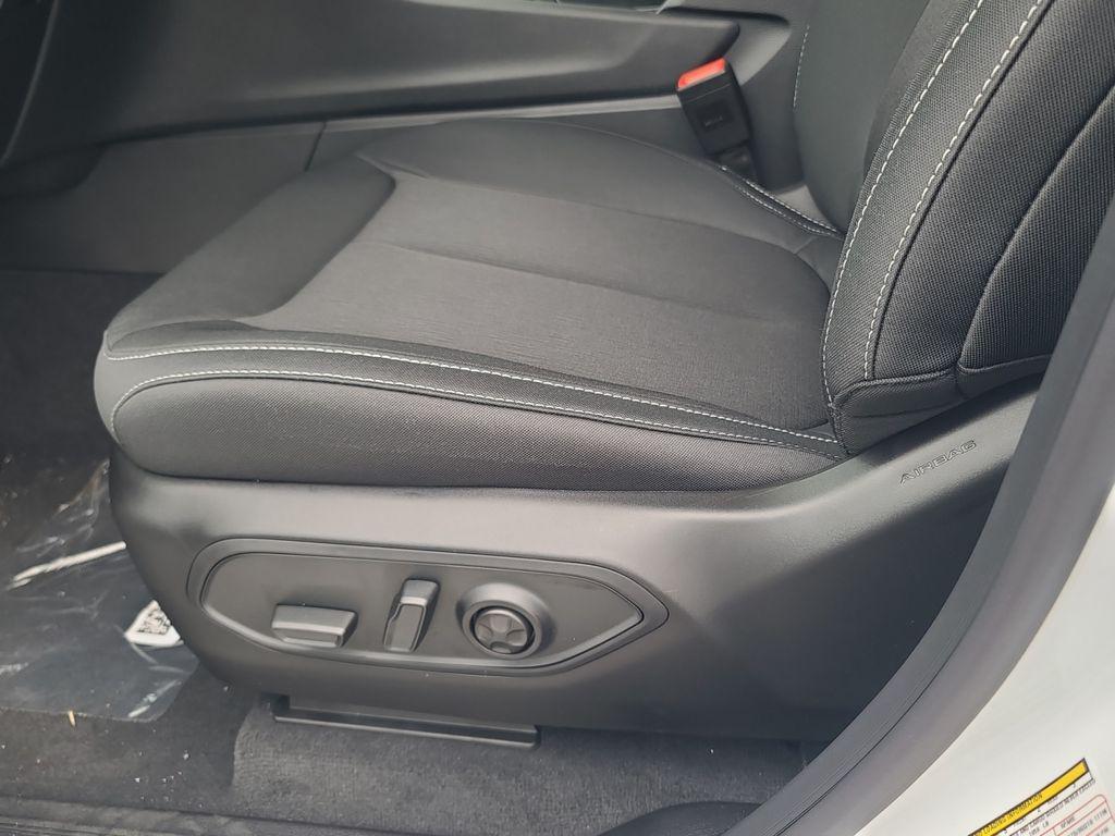 new 2025 Jeep Grand Cherokee car, priced at $39,754