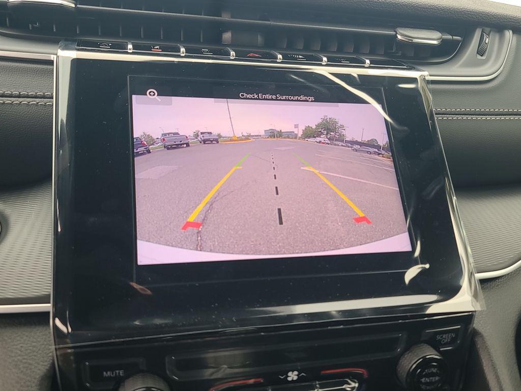 new 2025 Jeep Grand Cherokee car, priced at $39,754