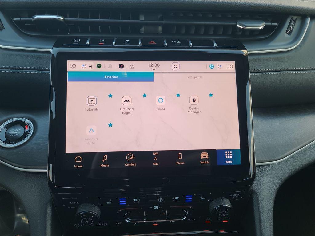 new 2025 Jeep Grand Cherokee car, priced at $47,888