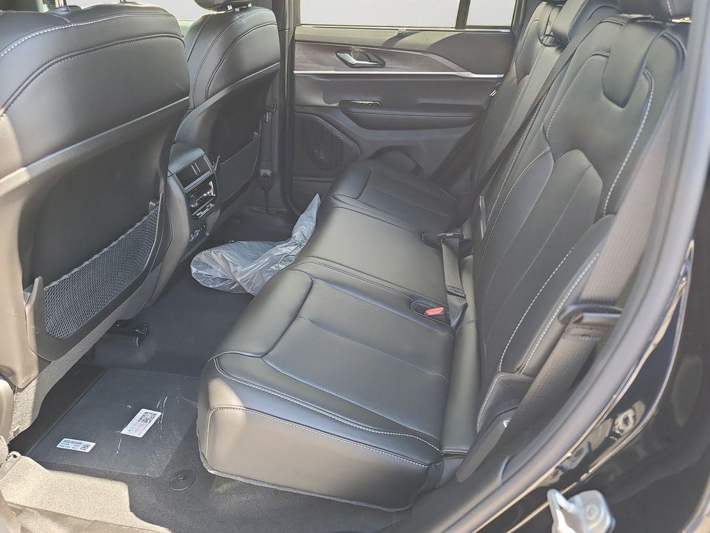 new 2025 Jeep Grand Cherokee car, priced at $47,888