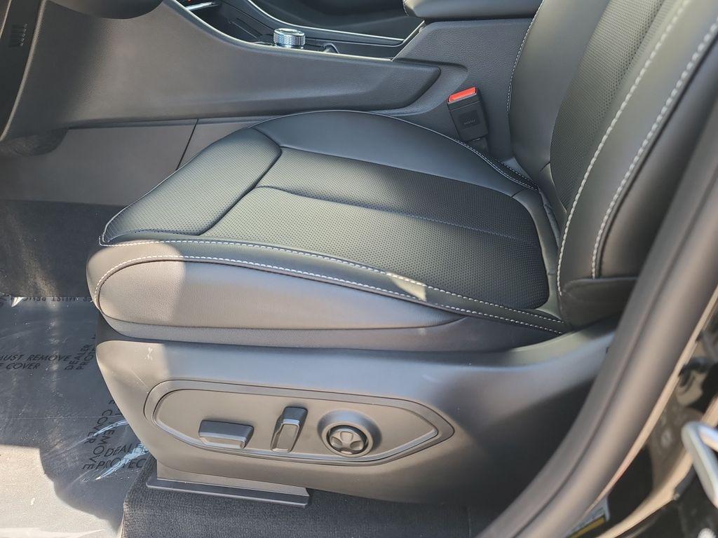 new 2025 Jeep Grand Cherokee car, priced at $47,888