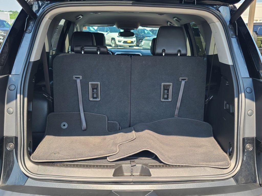 used 2023 GMC Acadia car, priced at $24,400
