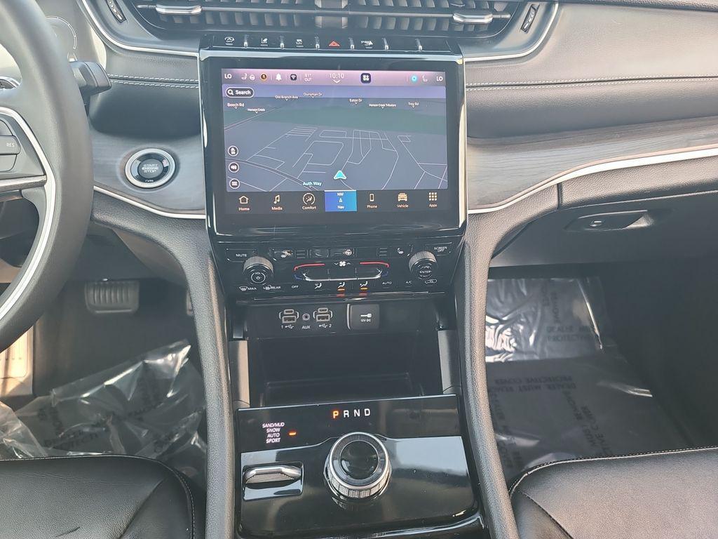 used 2023 Jeep Grand Cherokee car, priced at $27,000
