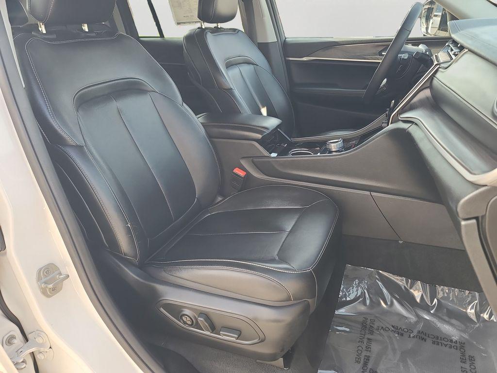 used 2023 Jeep Grand Cherokee car, priced at $27,000