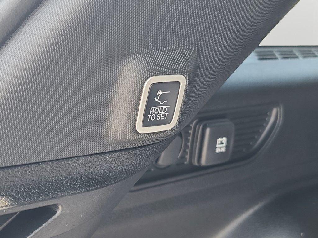 new 2025 Jeep Grand Cherokee car, priced at $45,055