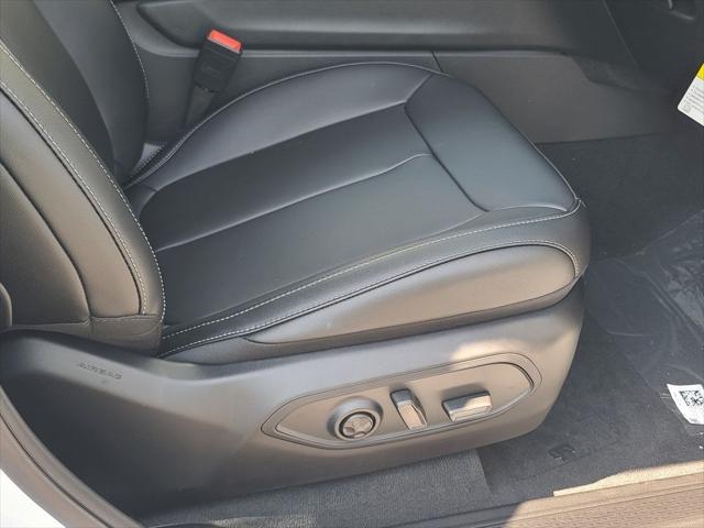 new 2025 Jeep Grand Cherokee L car, priced at $45,196
