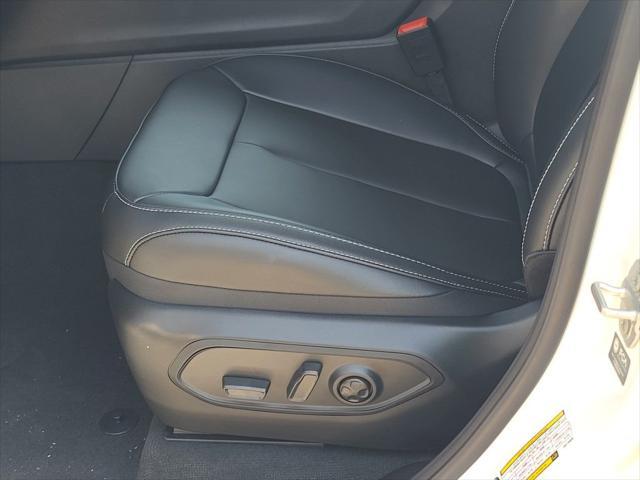 new 2025 Jeep Grand Cherokee L car, priced at $45,196