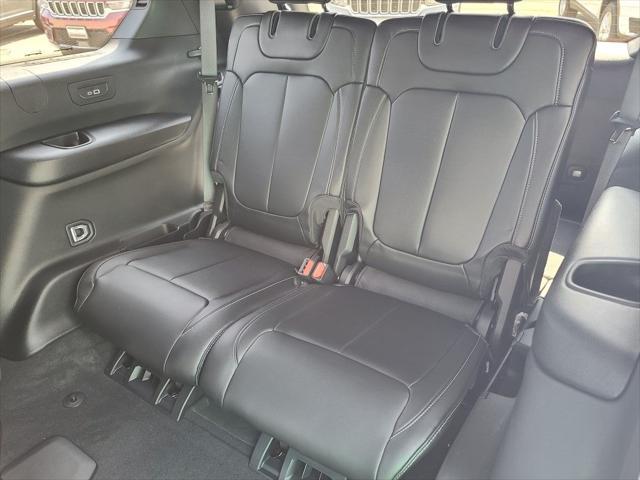 new 2025 Jeep Grand Cherokee L car, priced at $45,196