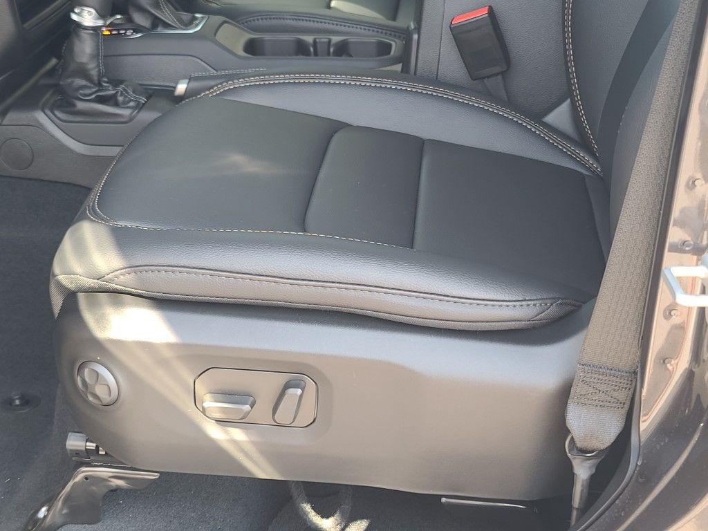 new 2025 Jeep Wrangler car, priced at $53,540