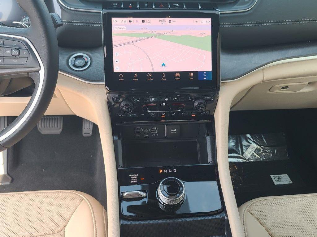 new 2025 Jeep Grand Cherokee L car, priced at $50,364