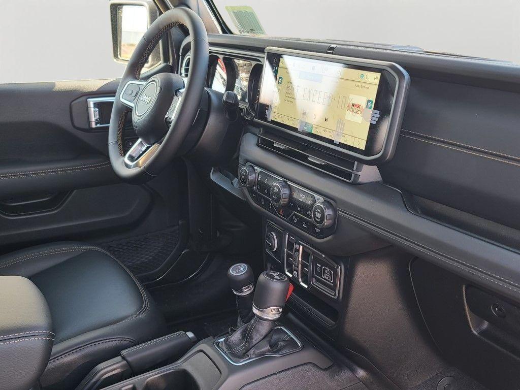 new 2025 Jeep Wrangler car, priced at $55,832