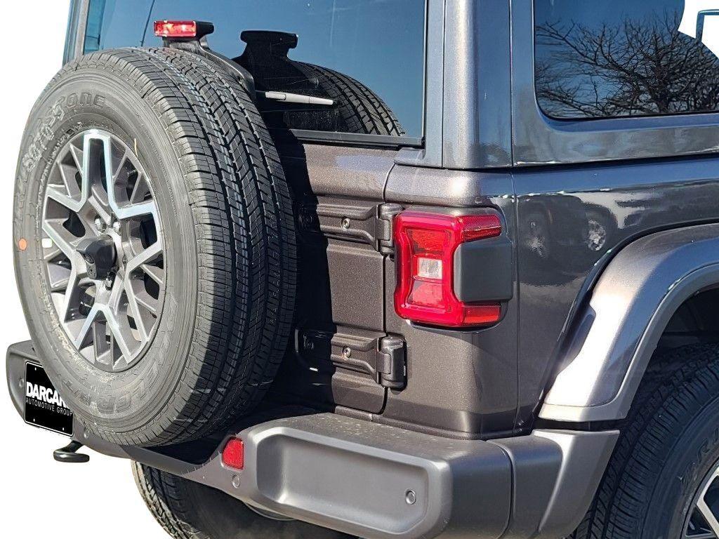 new 2025 Jeep Wrangler car, priced at $55,832