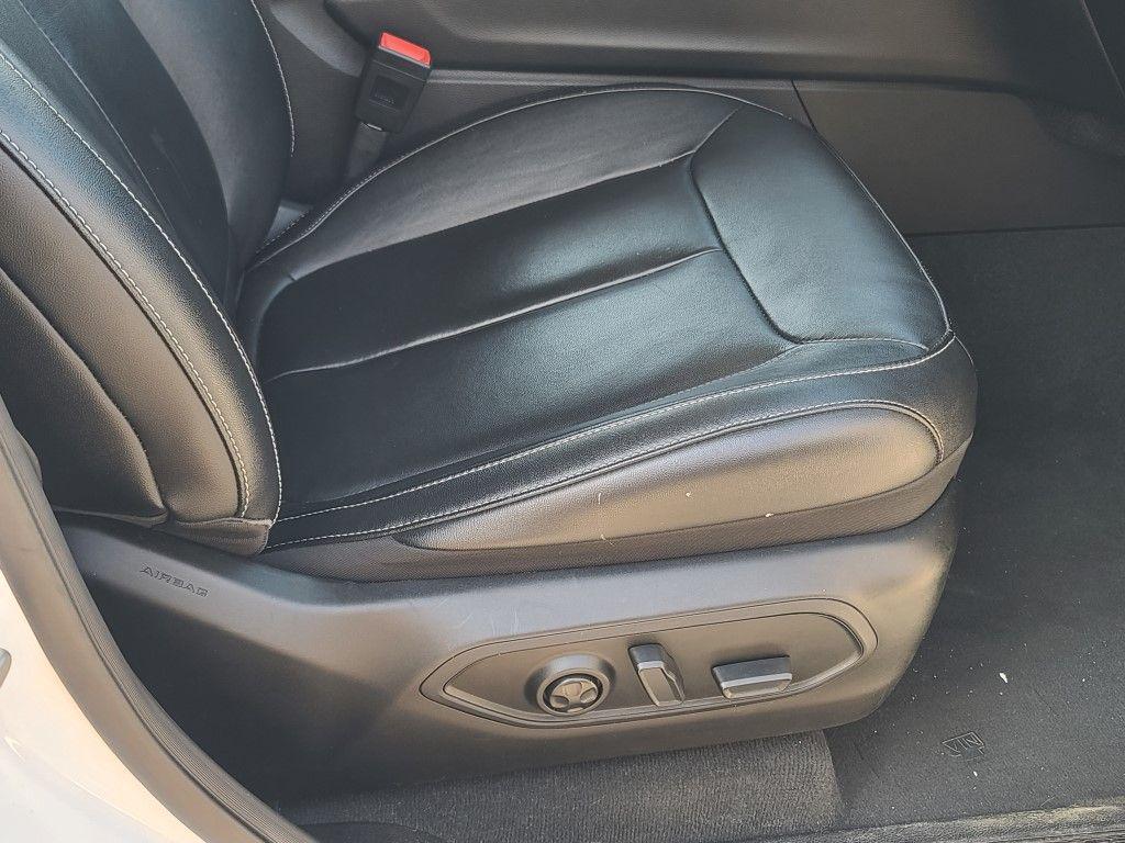 used 2023 Jeep Grand Cherokee car, priced at $27,200