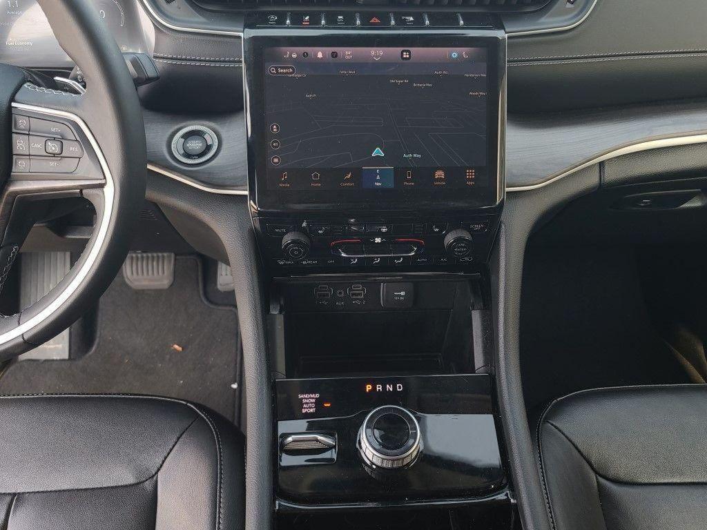 used 2023 Jeep Grand Cherokee car, priced at $27,500
