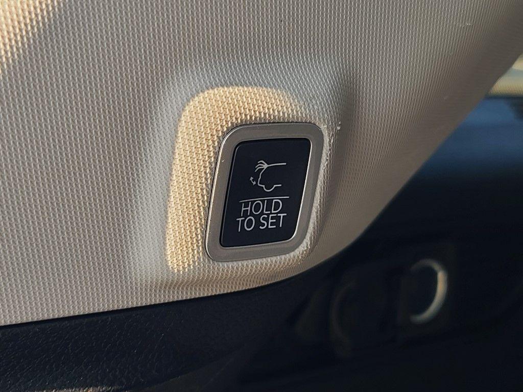 used 2023 Jeep Grand Cherokee car, priced at $27,200