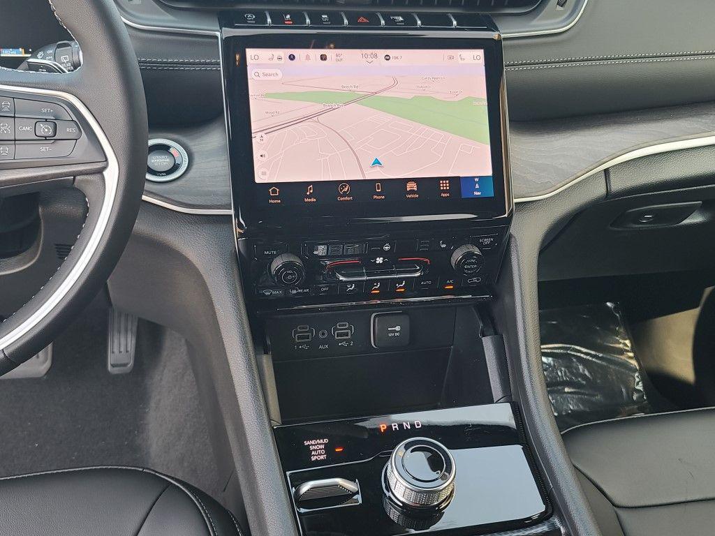 new 2025 Jeep Grand Cherokee L car, priced at $47,055