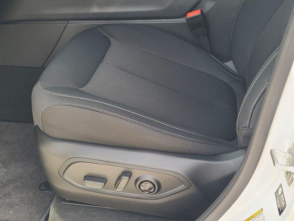 new 2025 Jeep Grand Cherokee L car, priced at $40,280