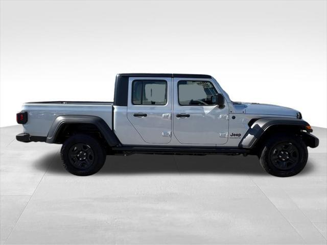 new 2024 Jeep Gladiator car, priced at $41,820