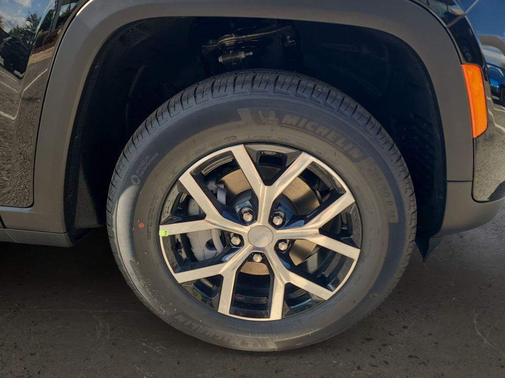 new 2025 Jeep Grand Cherokee car, priced at $45,255