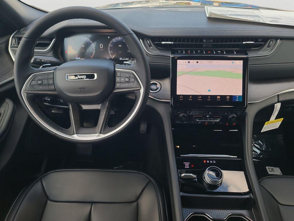 new 2025 Jeep Grand Cherokee car, priced at $45,255