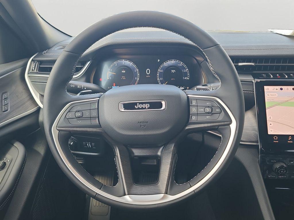 new 2025 Jeep Grand Cherokee car, priced at $45,255