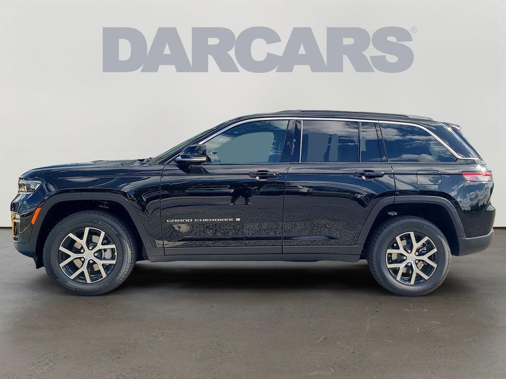 new 2025 Jeep Grand Cherokee car, priced at $45,255
