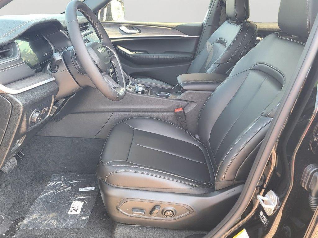 new 2025 Jeep Grand Cherokee L car, priced at $47,731