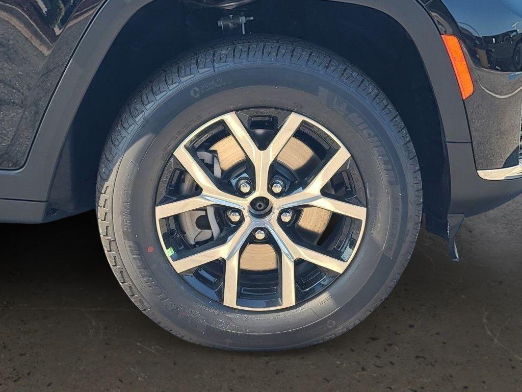 new 2025 Jeep Grand Cherokee L car, priced at $47,731