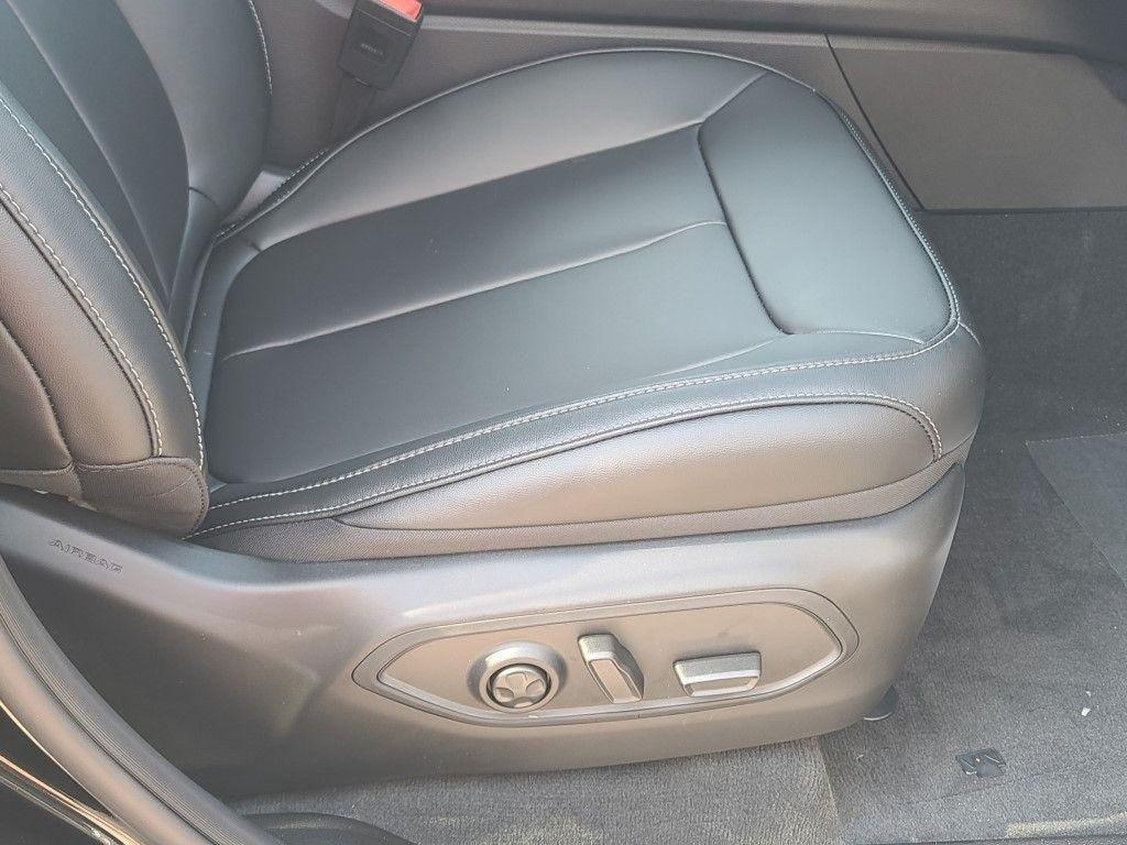 new 2025 Jeep Grand Cherokee L car, priced at $47,731