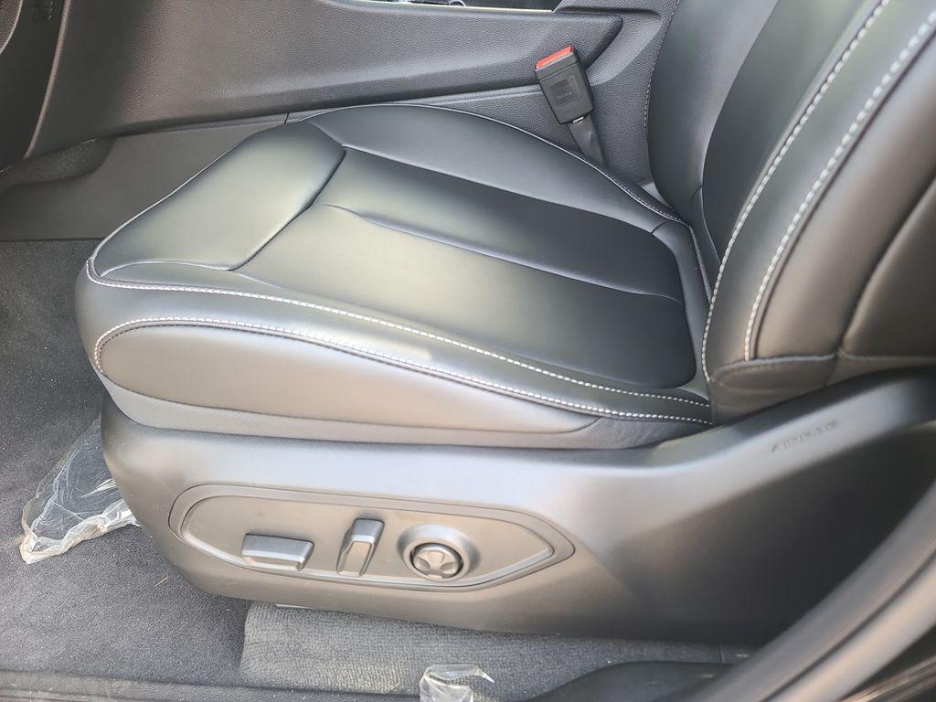 new 2025 Jeep Grand Cherokee car, priced at $45,380
